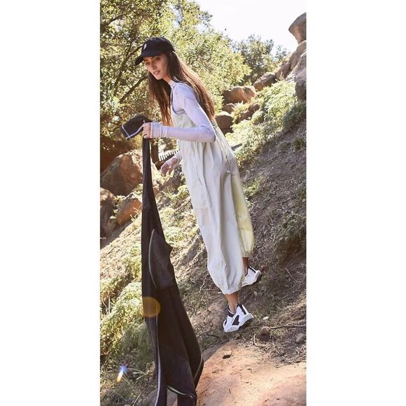 Free People NWT Down To Earth Nylon Romper Summer Mist Light Green Sz XS - Picture 3 of 11